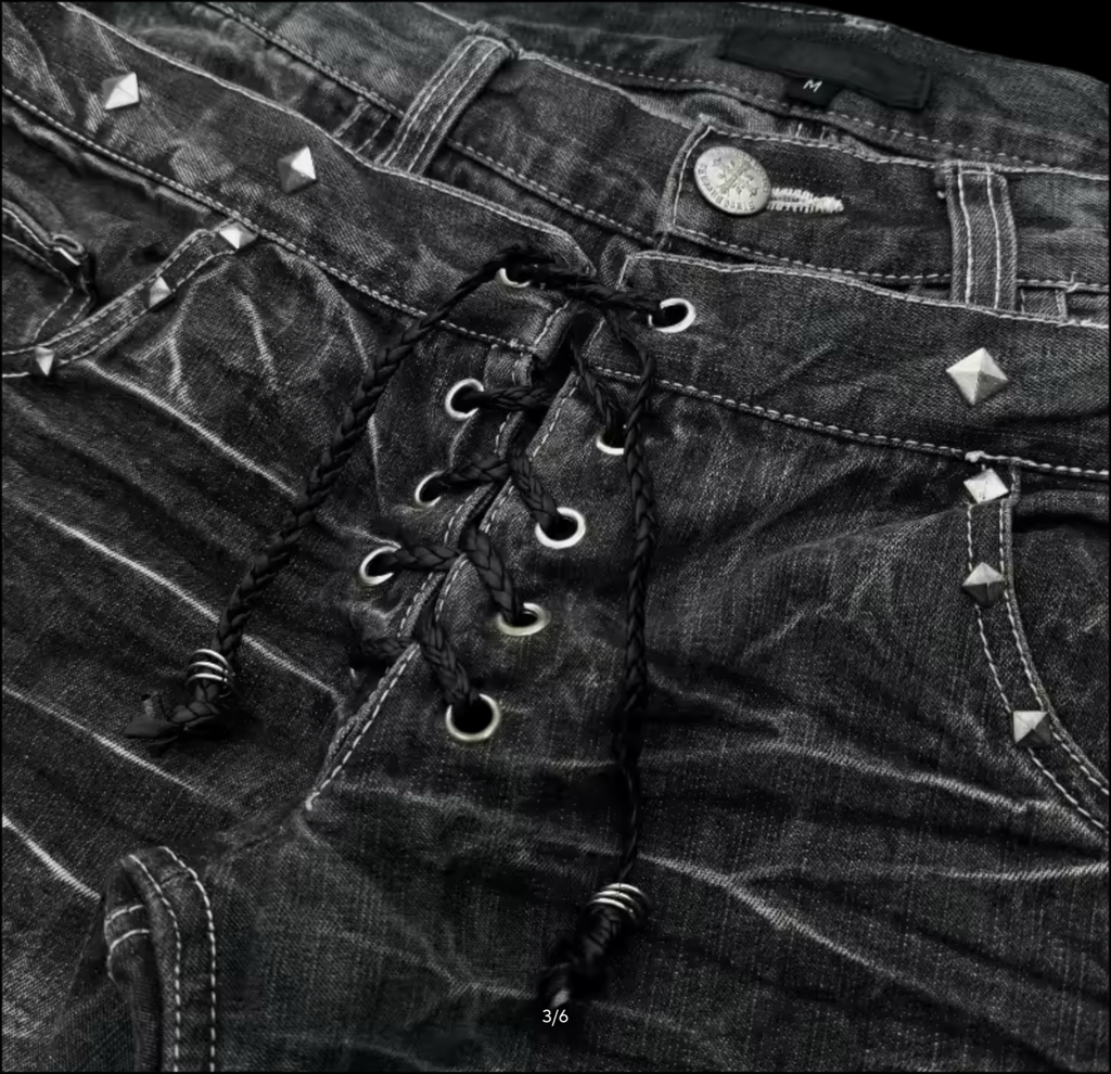BLACK RIPPED FLARED DENIM
